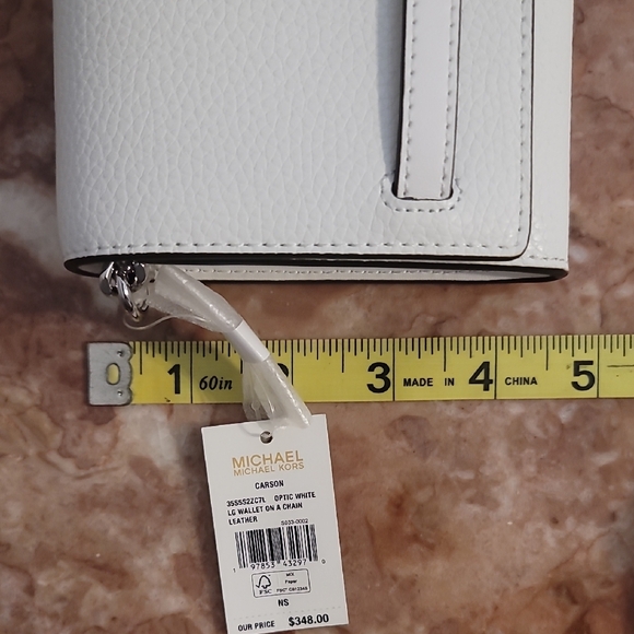 Michael Kors Carson Lg Leather Convertible Crossbody Bag - Picture 2 of 8